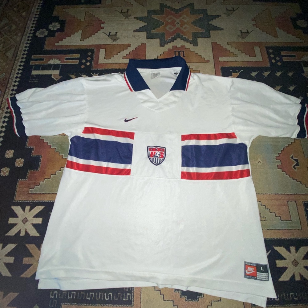 1996-1998 USA NIKE HOME FOOTBALL SHIRT (SIZE L)